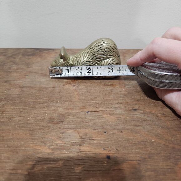 Vtg Brass Kitty Cat Kitten Feline Bookshelf Knick Knack Paperweight Shelf MCM - Picture 6 of 7